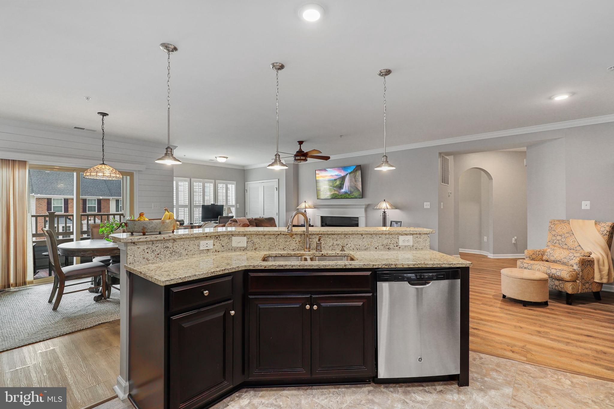 4839 Hiteshow DRIVE Unit: 204