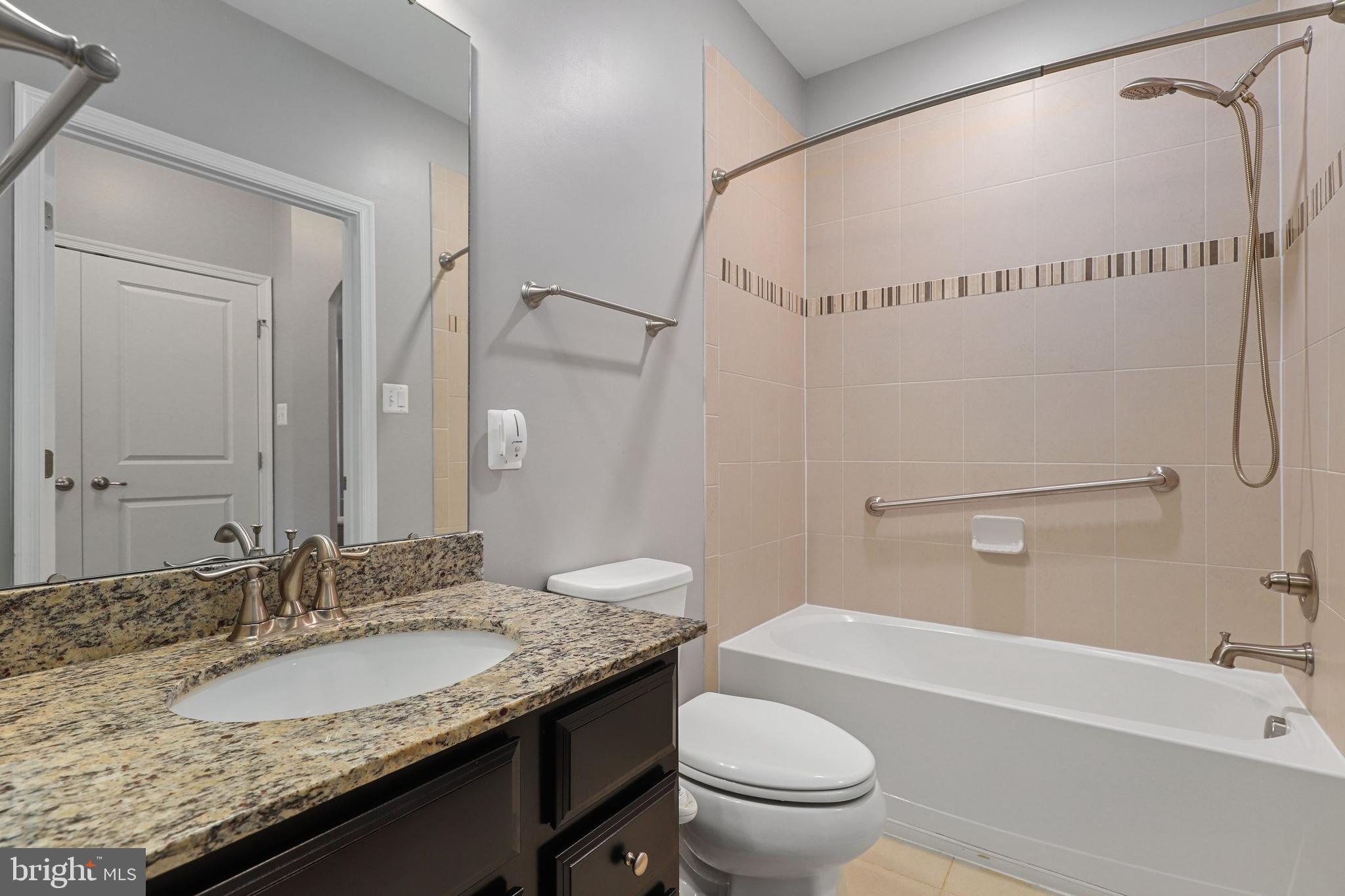 4839 Hiteshow DRIVE Unit: 204