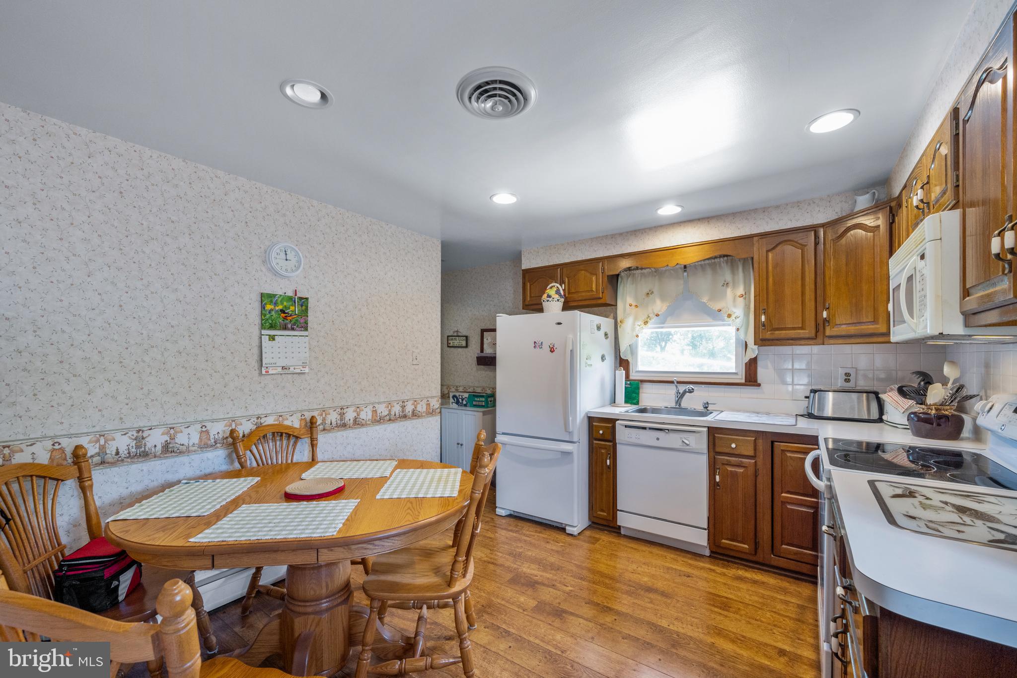 710 N WARFIELD DRIVE