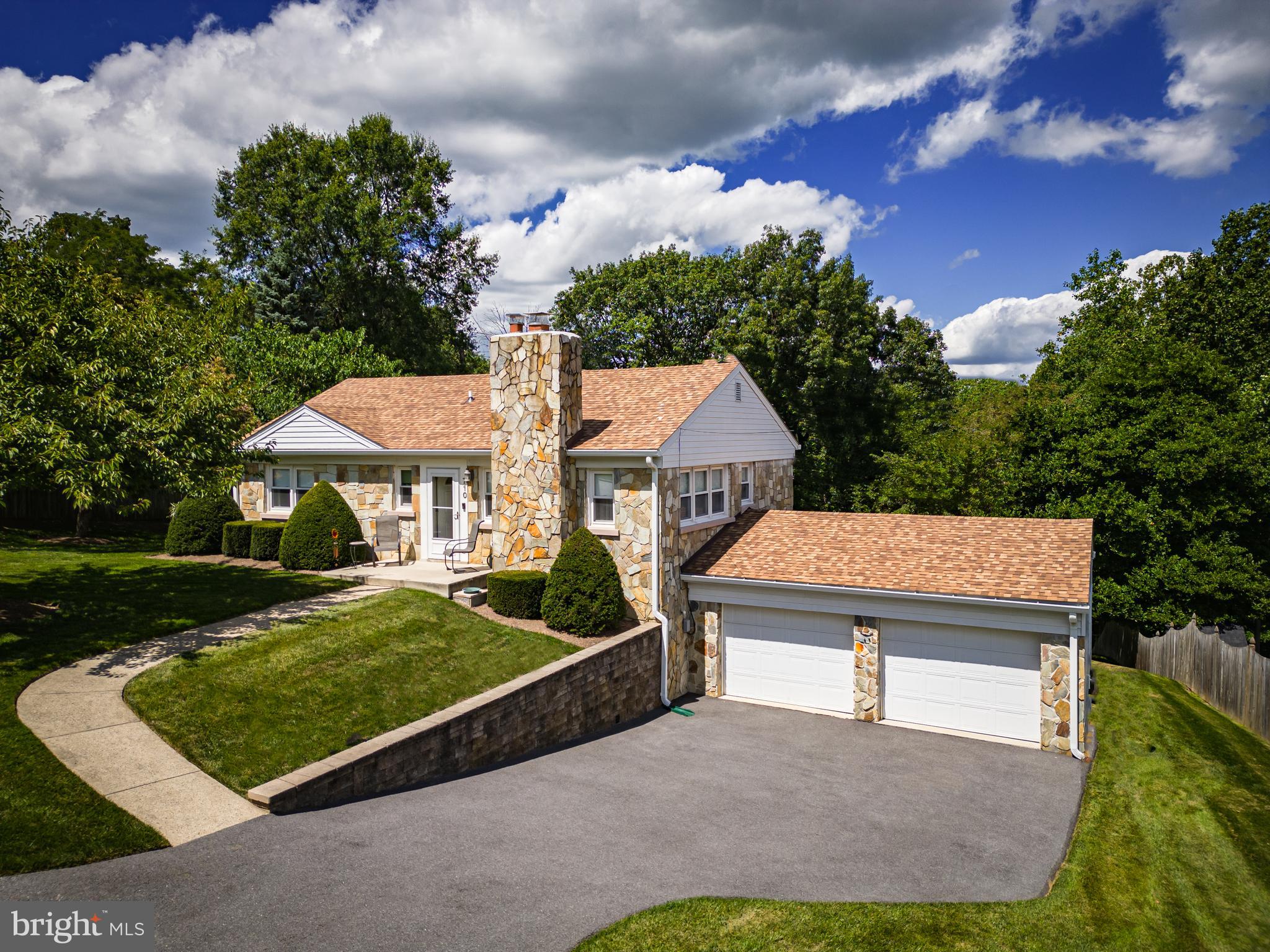 710 N WARFIELD DRIVE