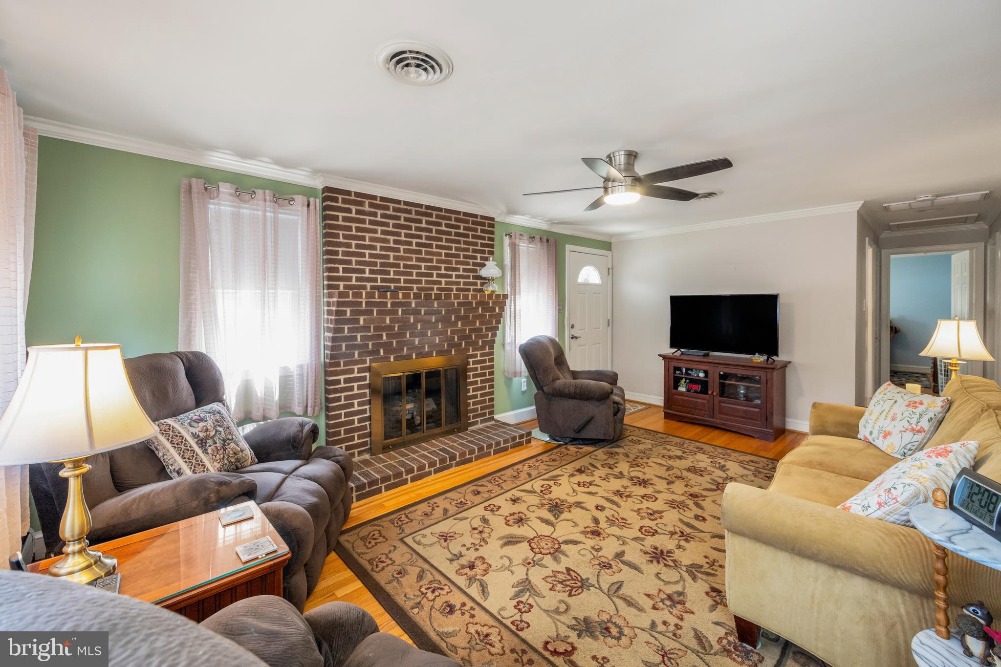 710 N WARFIELD DRIVE