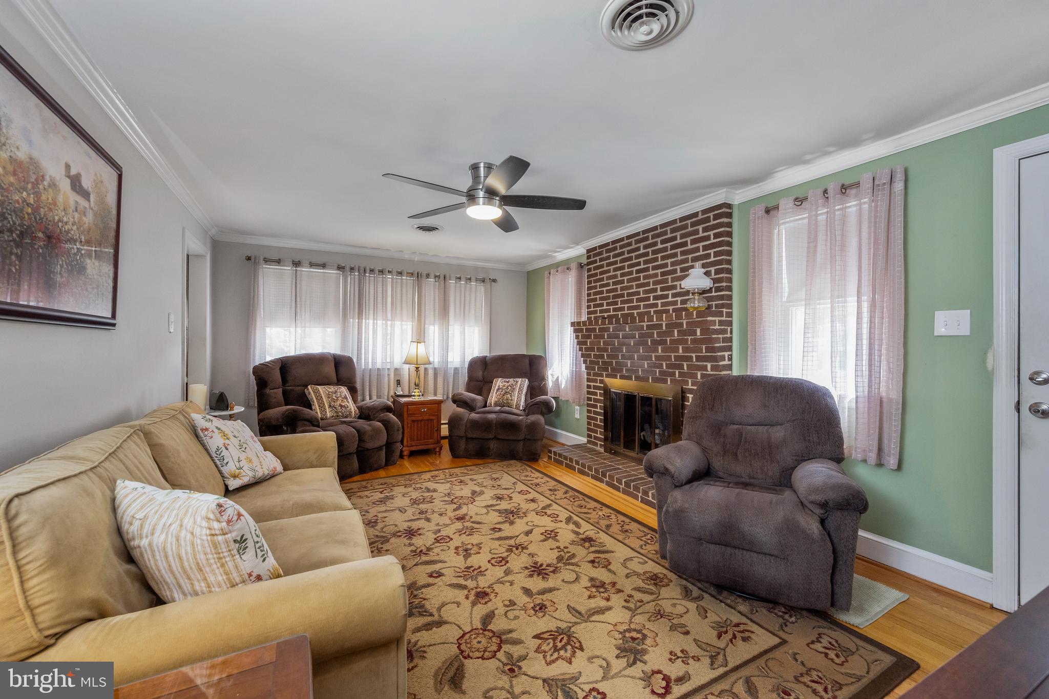 710 N WARFIELD DRIVE