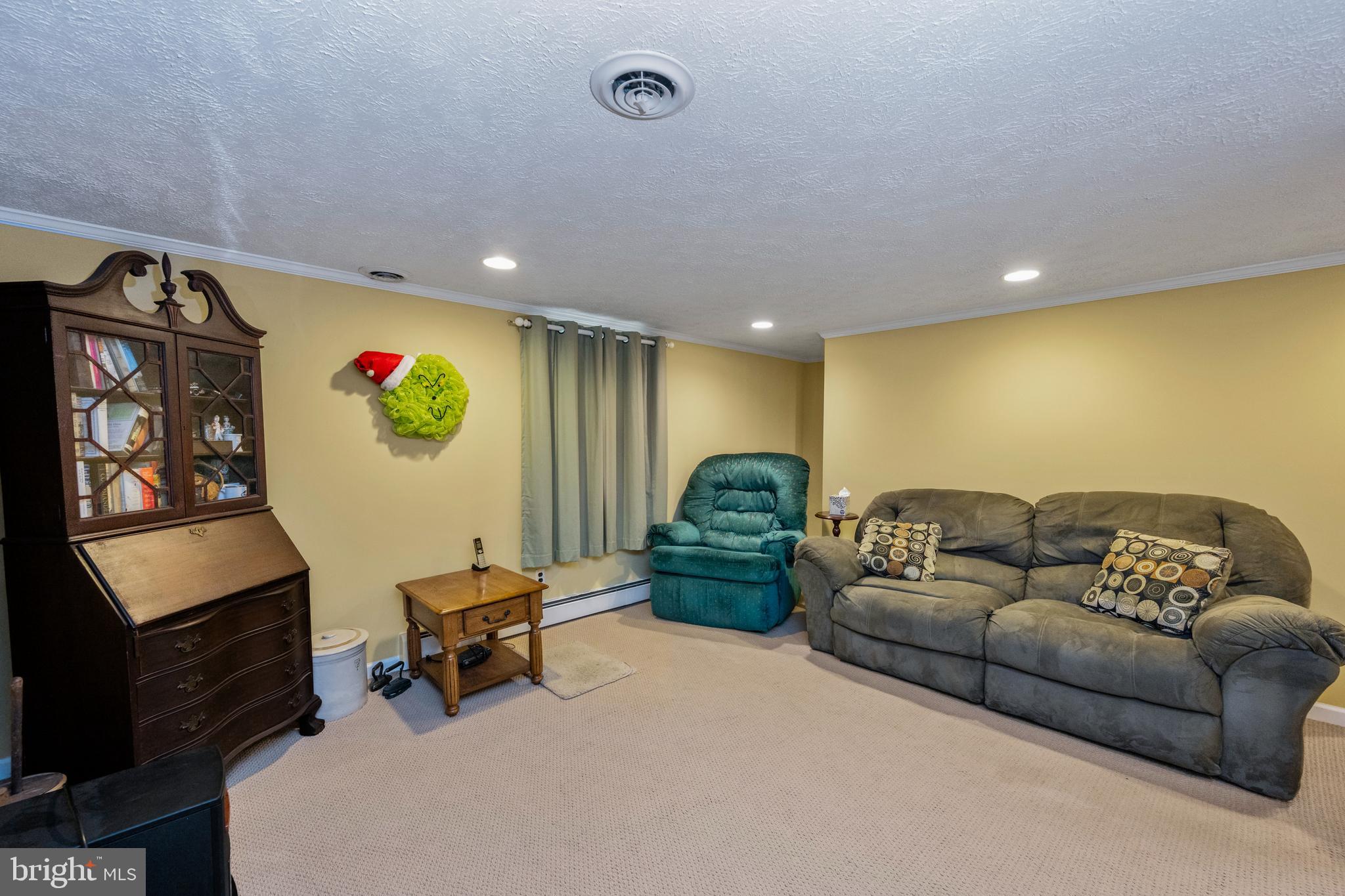 710 N WARFIELD DRIVE