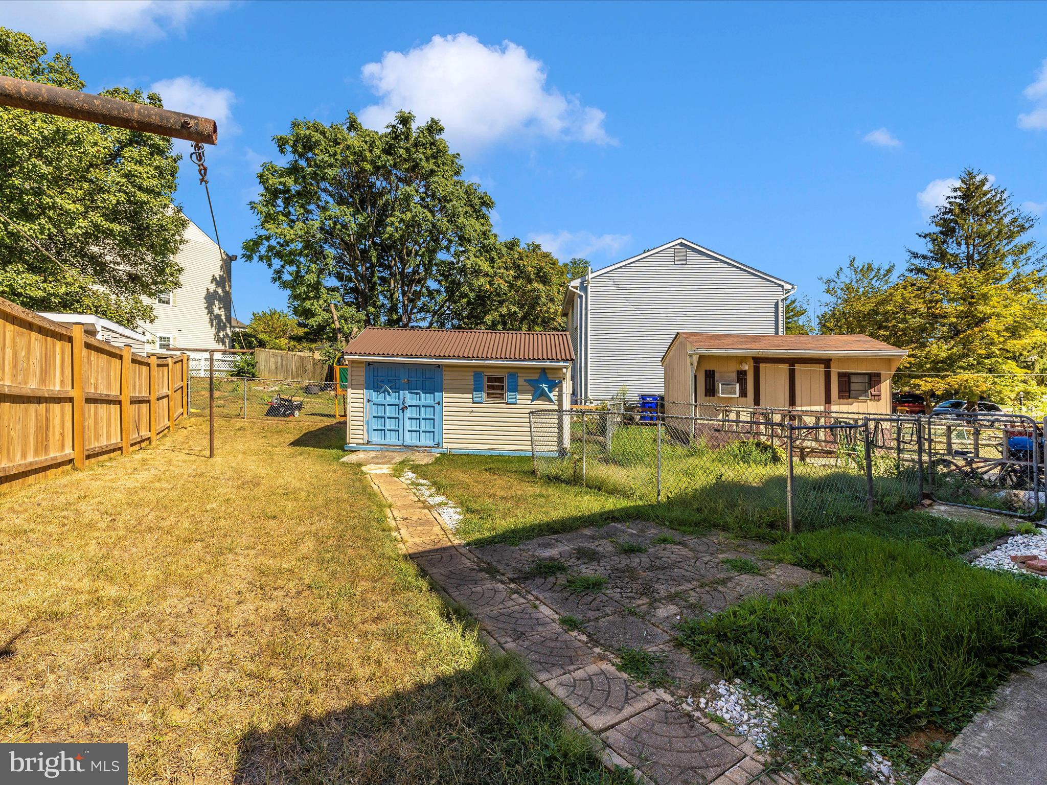 102 Stonegate DRIVE