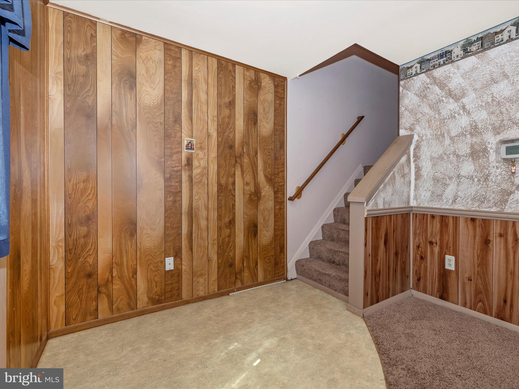 102 Stonegate DRIVE