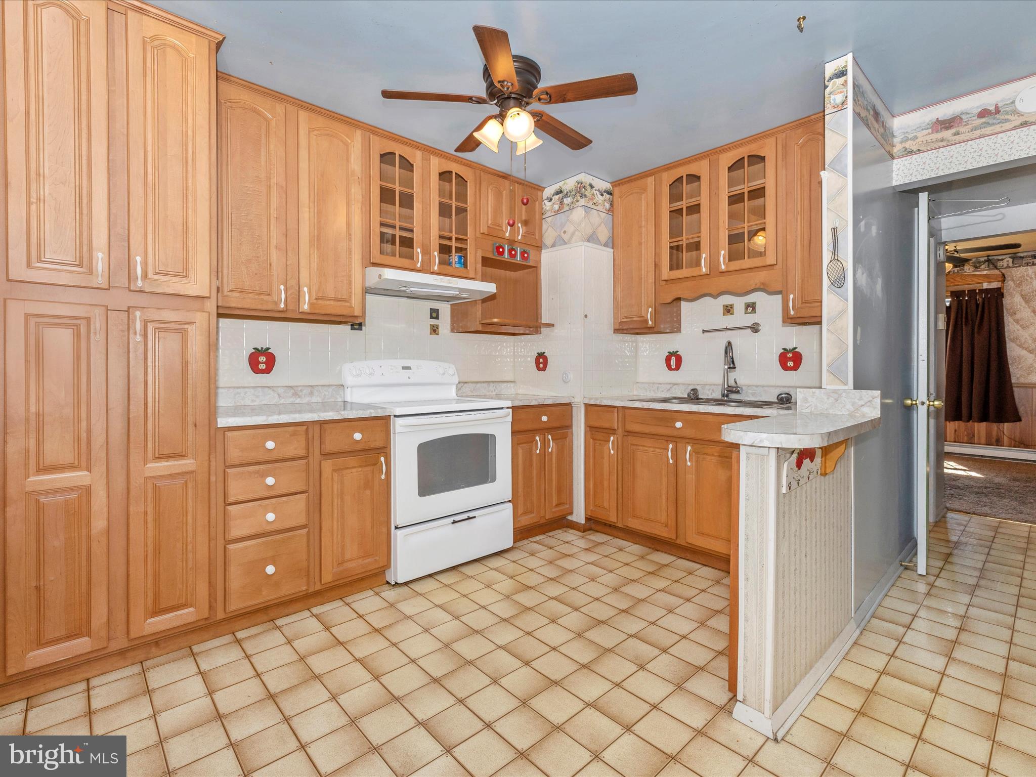 102 Stonegate DRIVE
