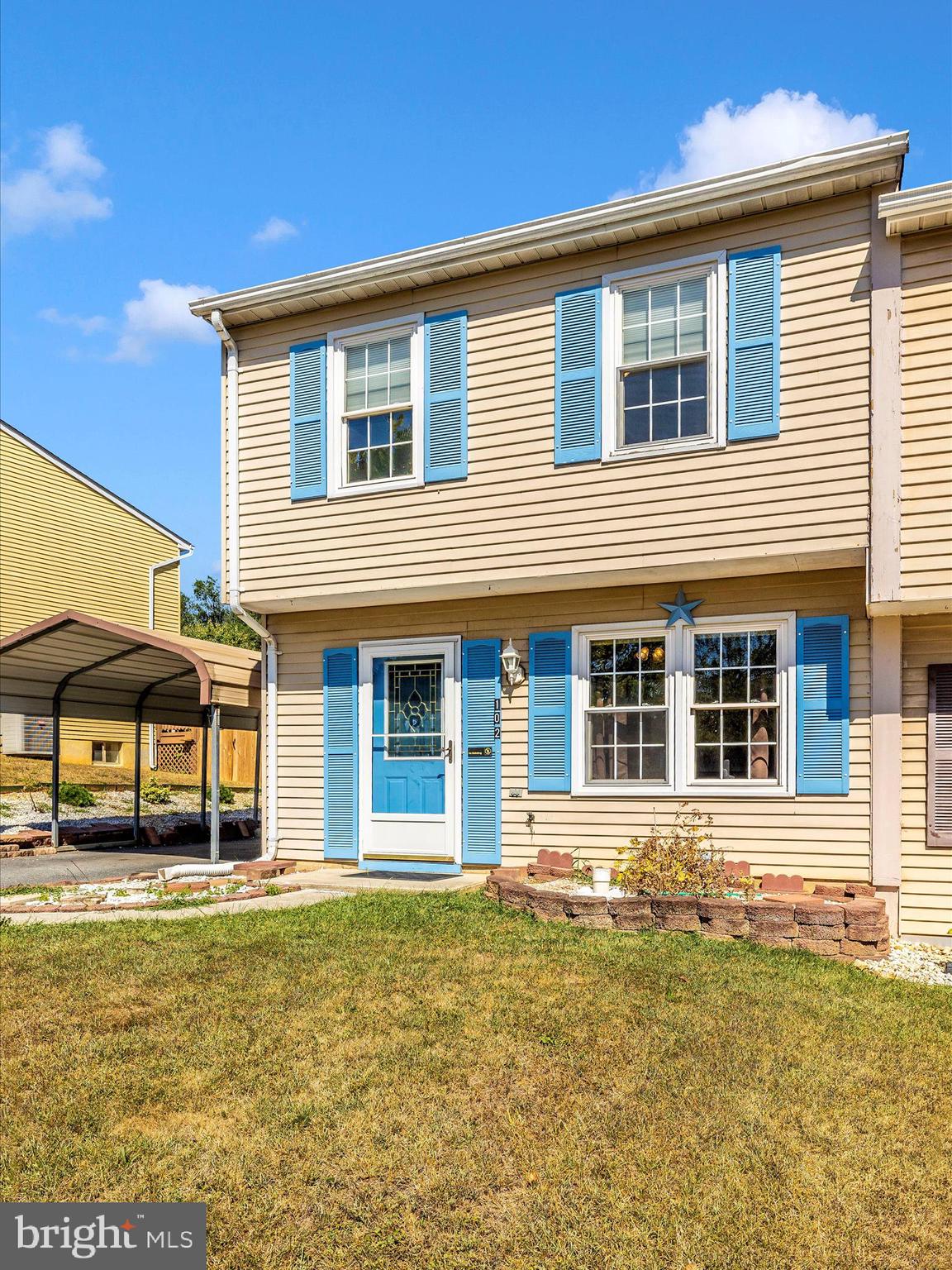 102 Stonegate DRIVE