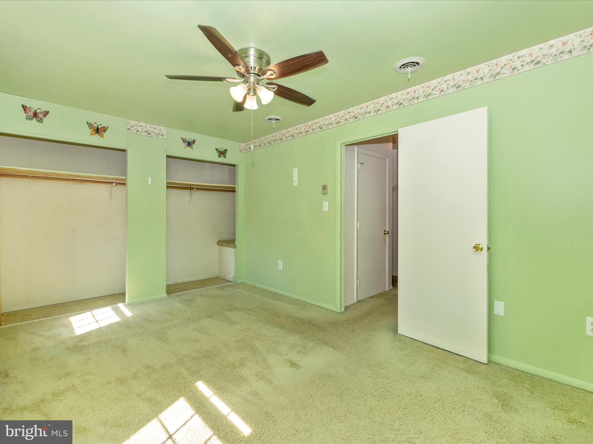 102 Stonegate DRIVE