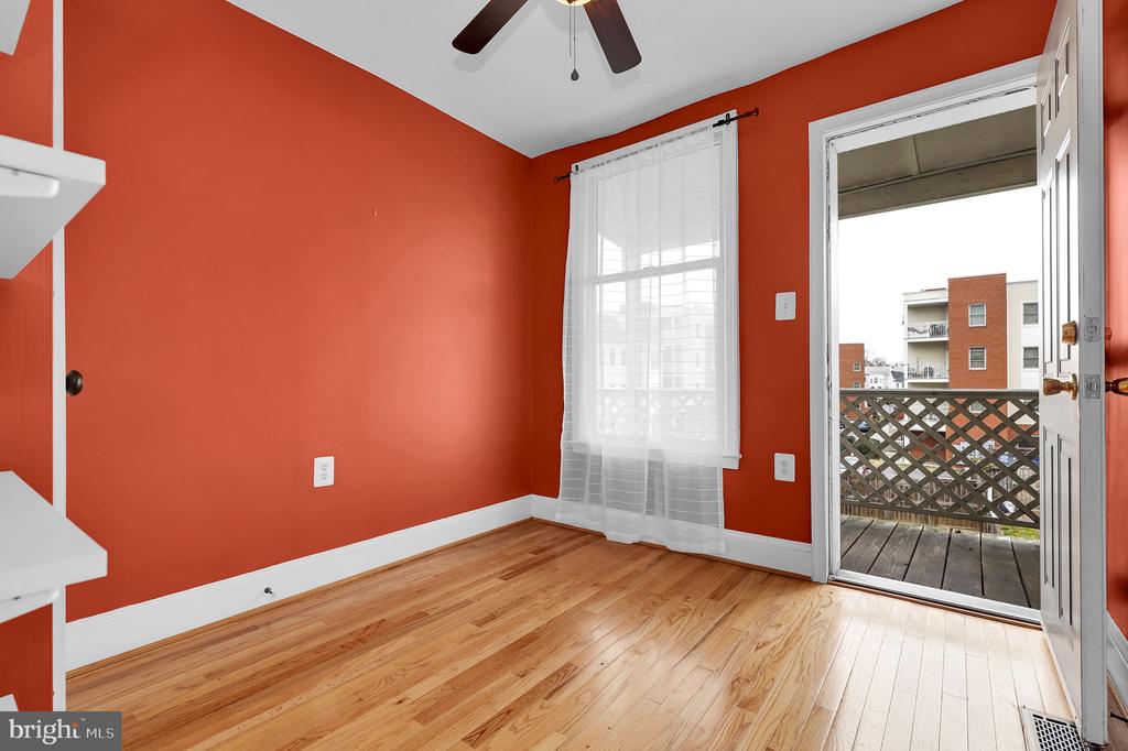 443 W South St
