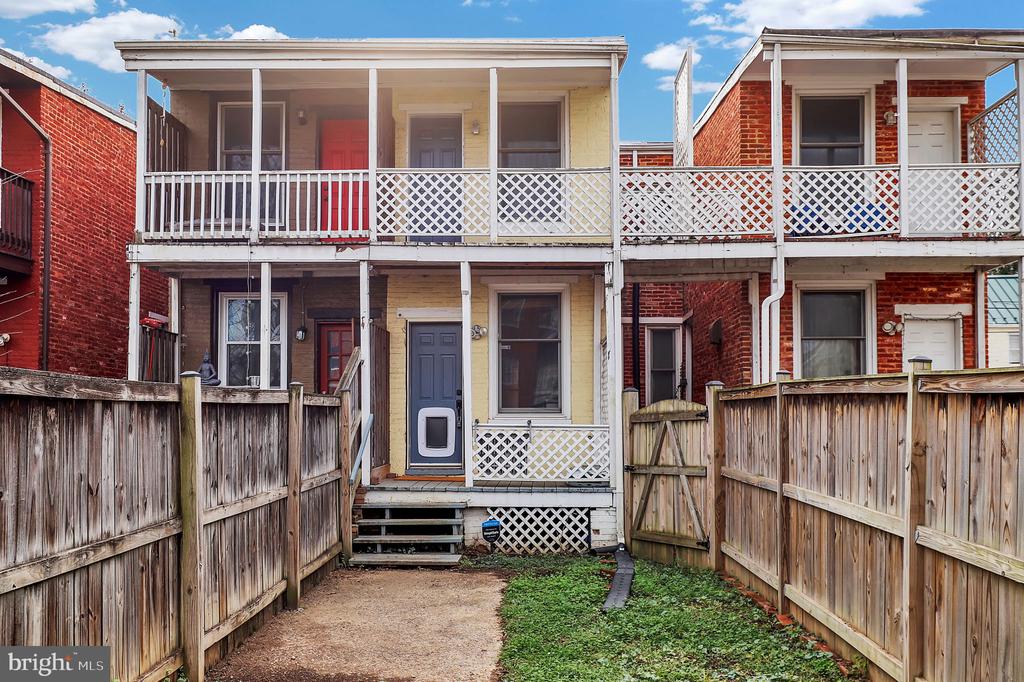 443 W South St