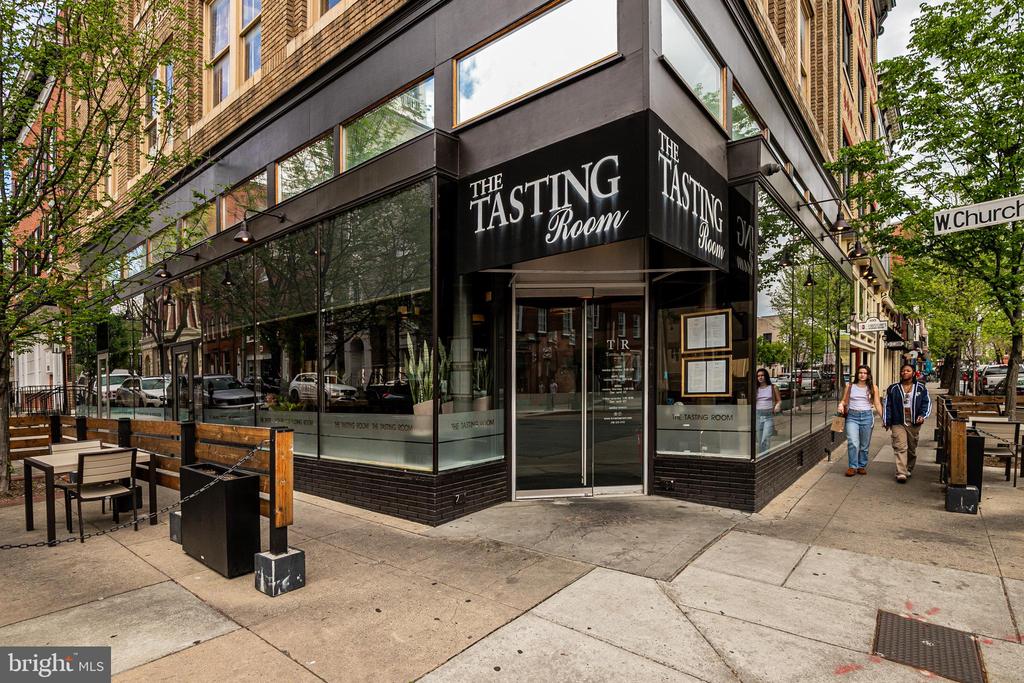 443 W South St