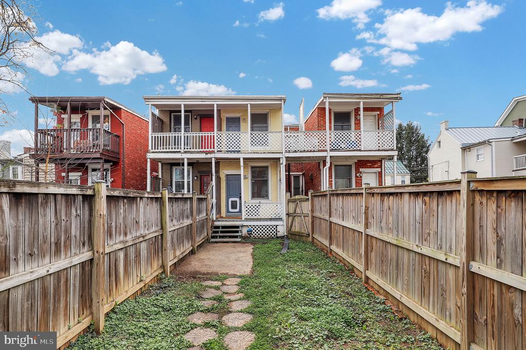 443 W South St