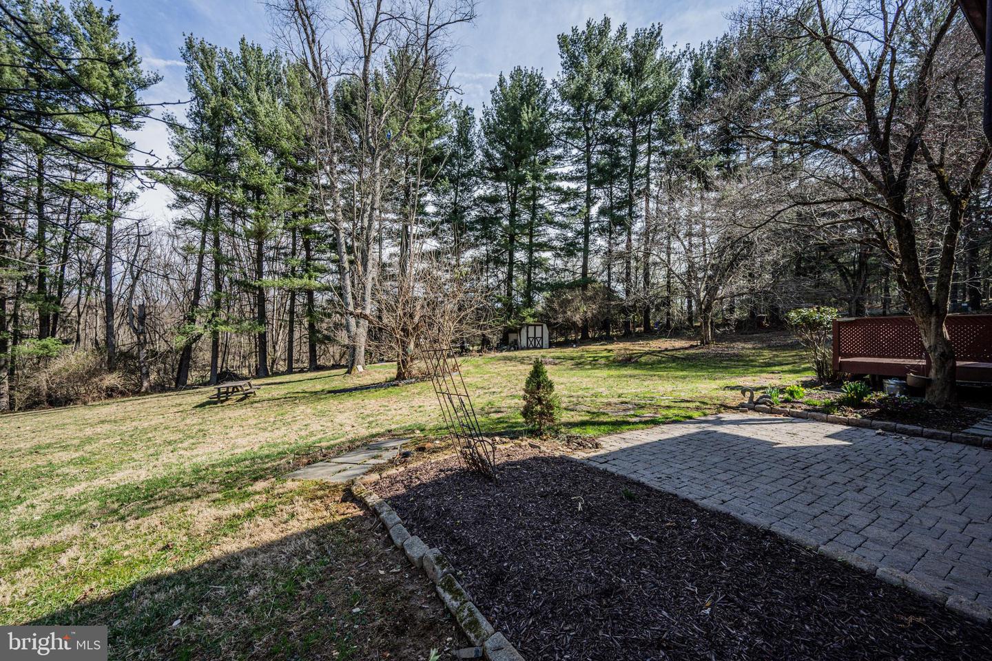 12402 Hill Ct