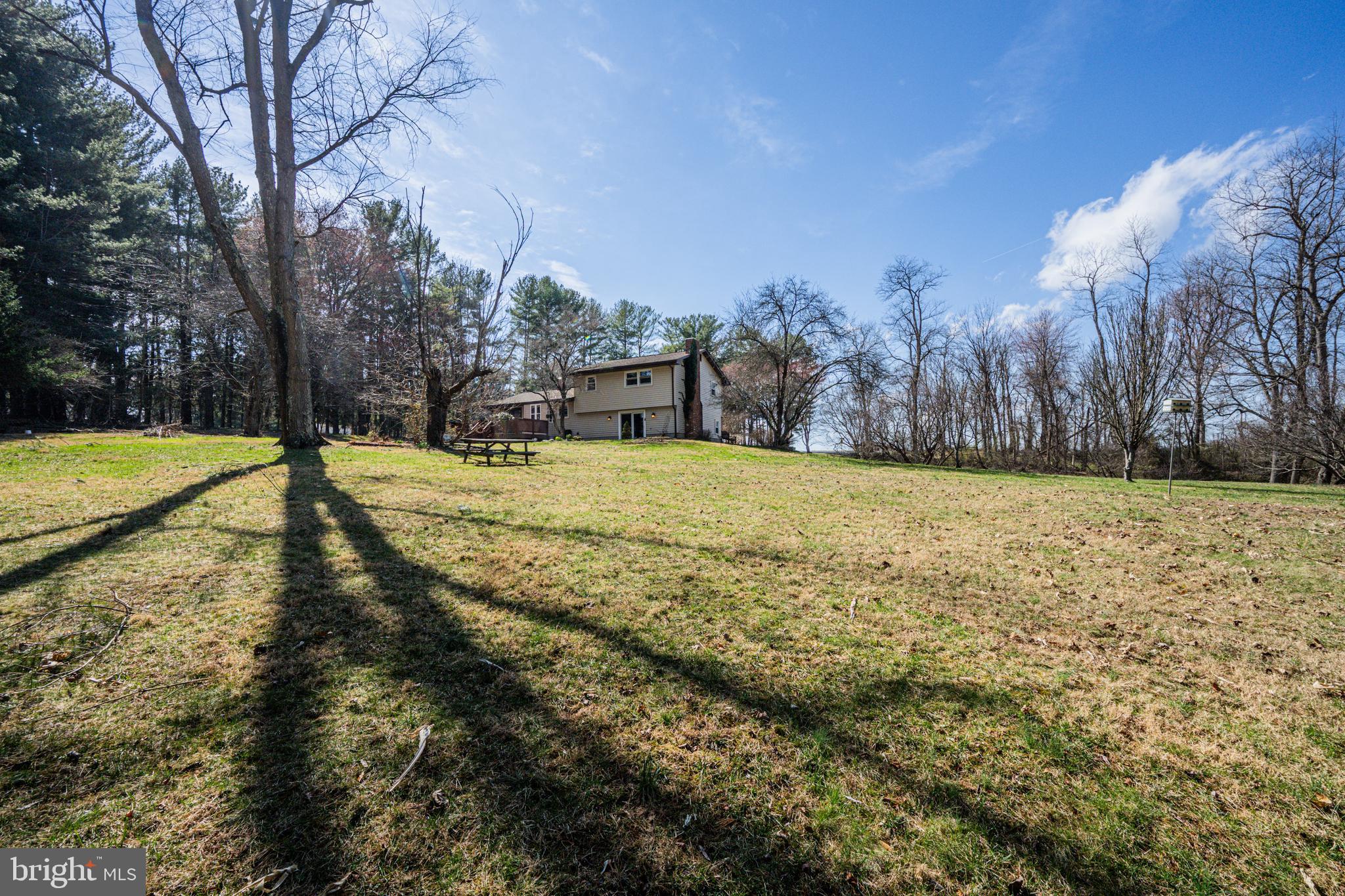 12402 Hill Ct