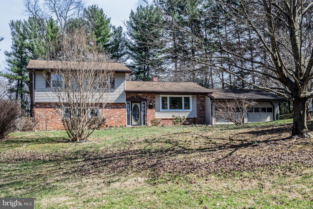 12402 Hill Ct