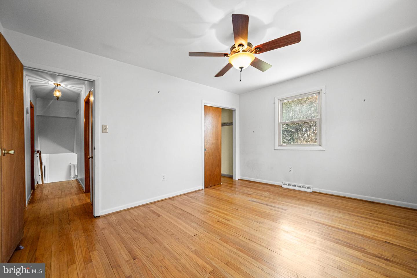 12402 Hill Ct