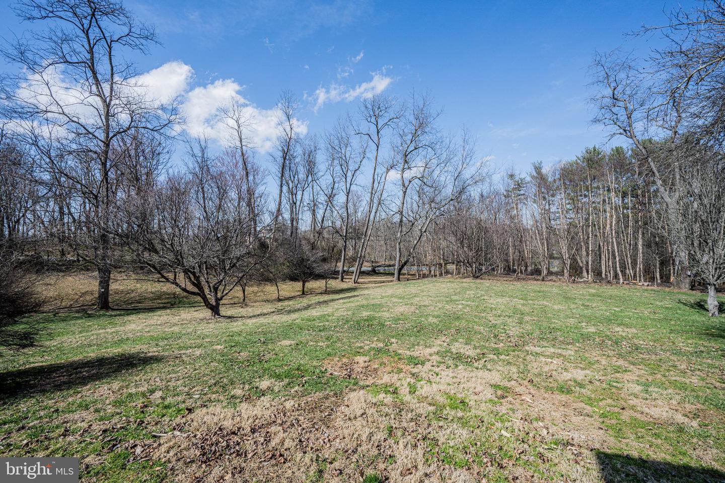 12402 Hill Ct