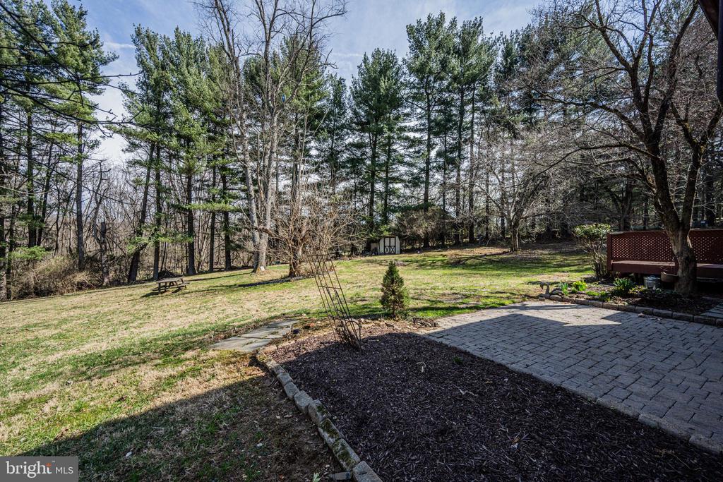 12402 Hill Ct