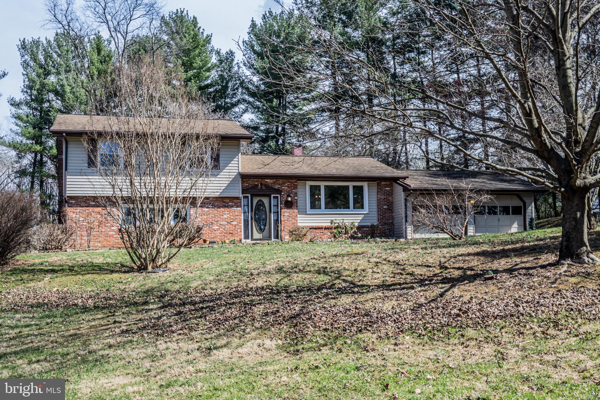 12402 Hill Ct