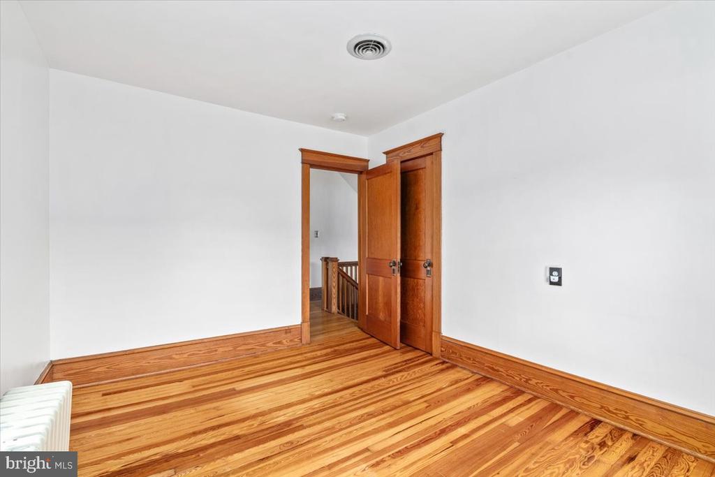 10 Linda Ct