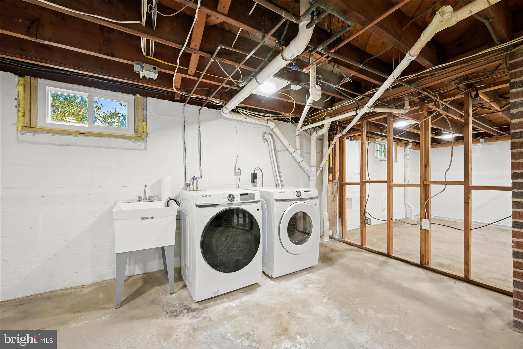 1631 SHOOKSTOWN ROAD