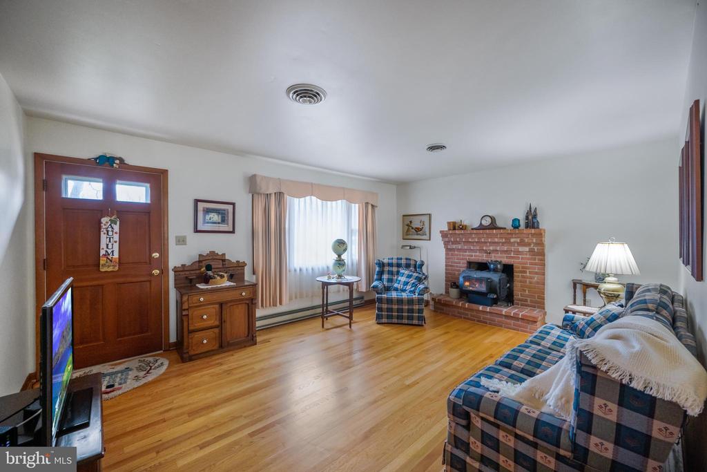 5402 HINES ROAD