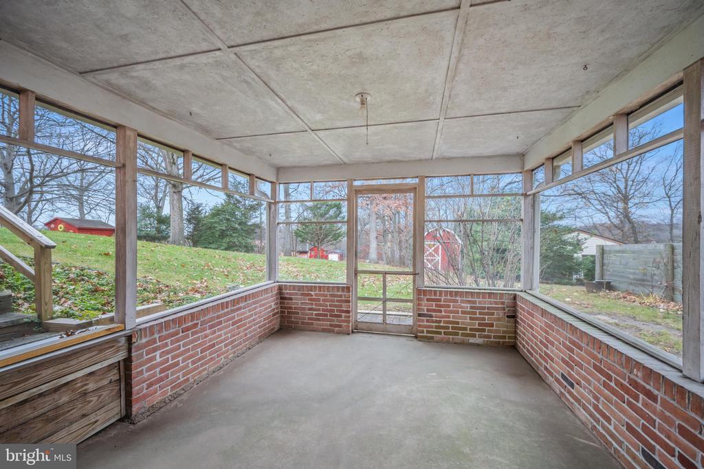 5402 HINES ROAD