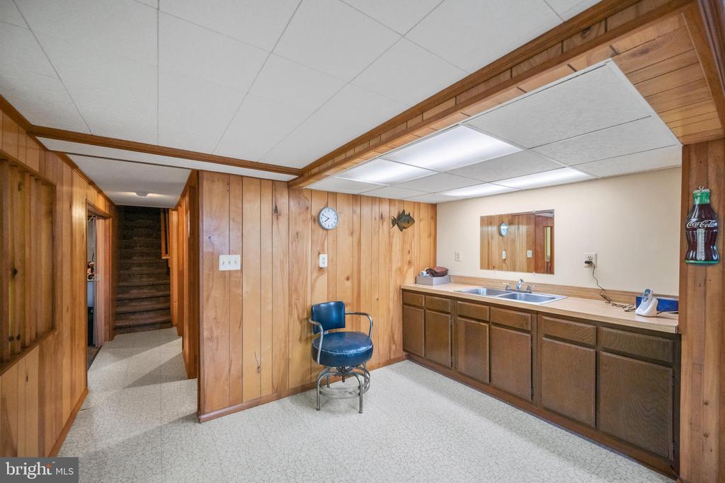 5402 HINES ROAD