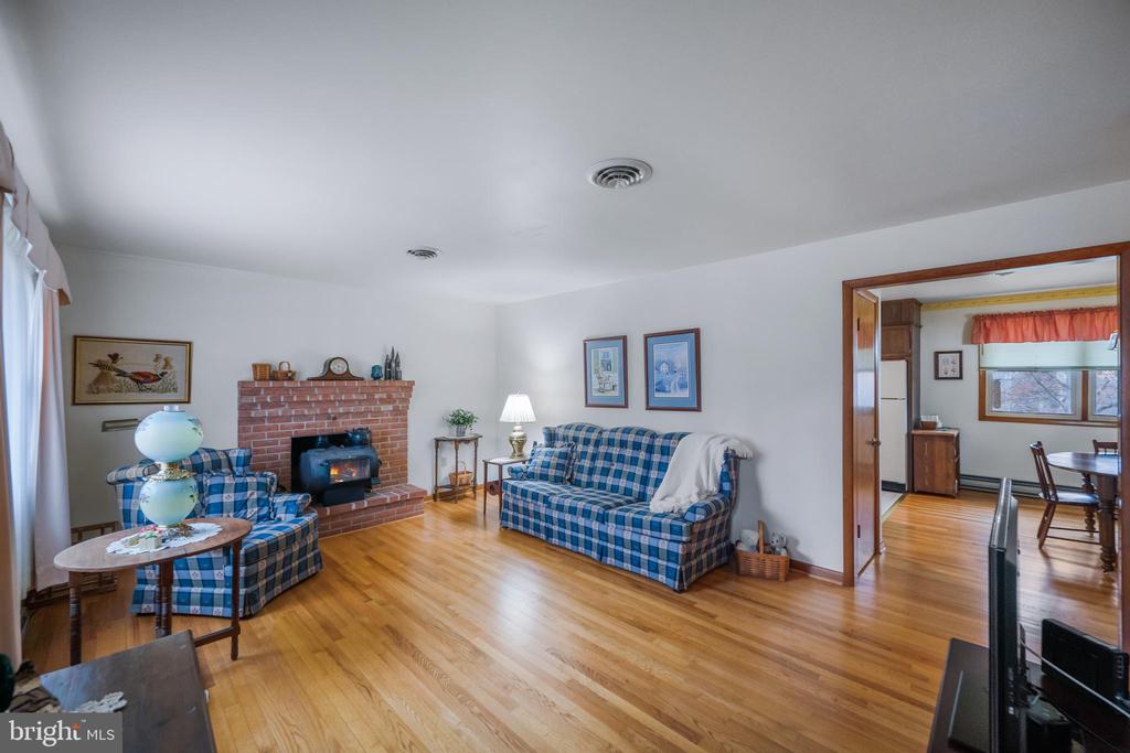 5402 HINES ROAD