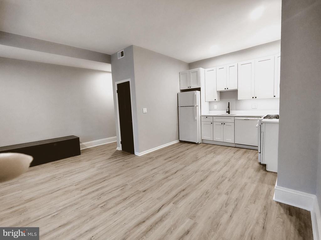 230 S MARKET STREET 2