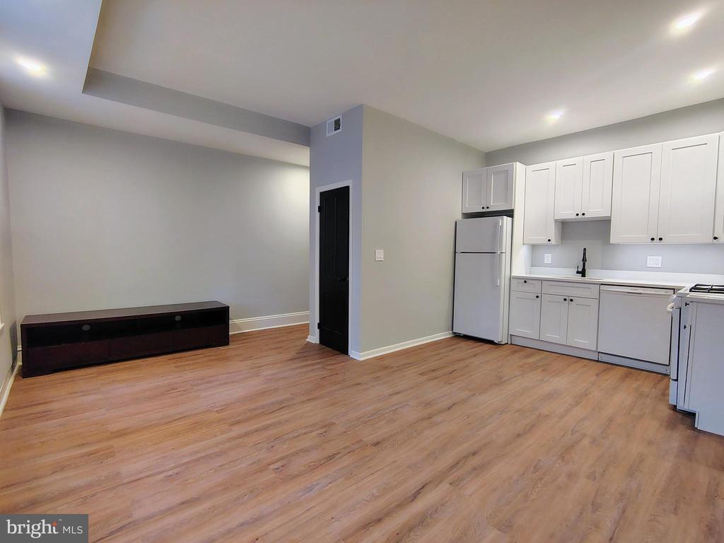 230 S MARKET STREET 2