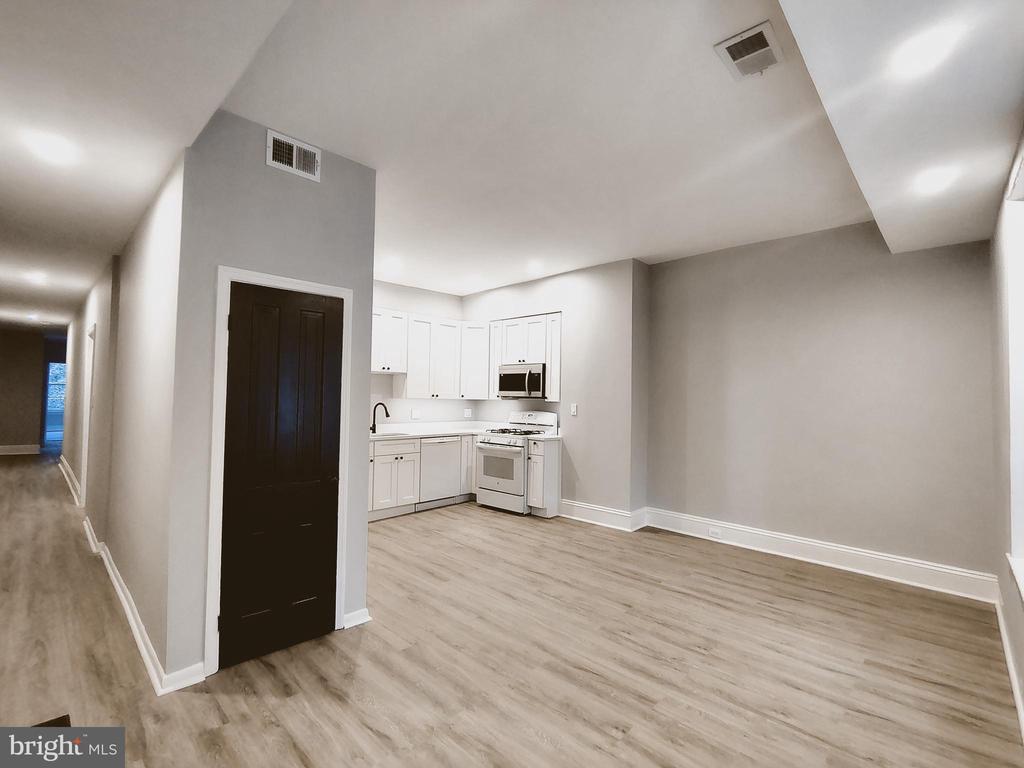 230 S MARKET STREET 2