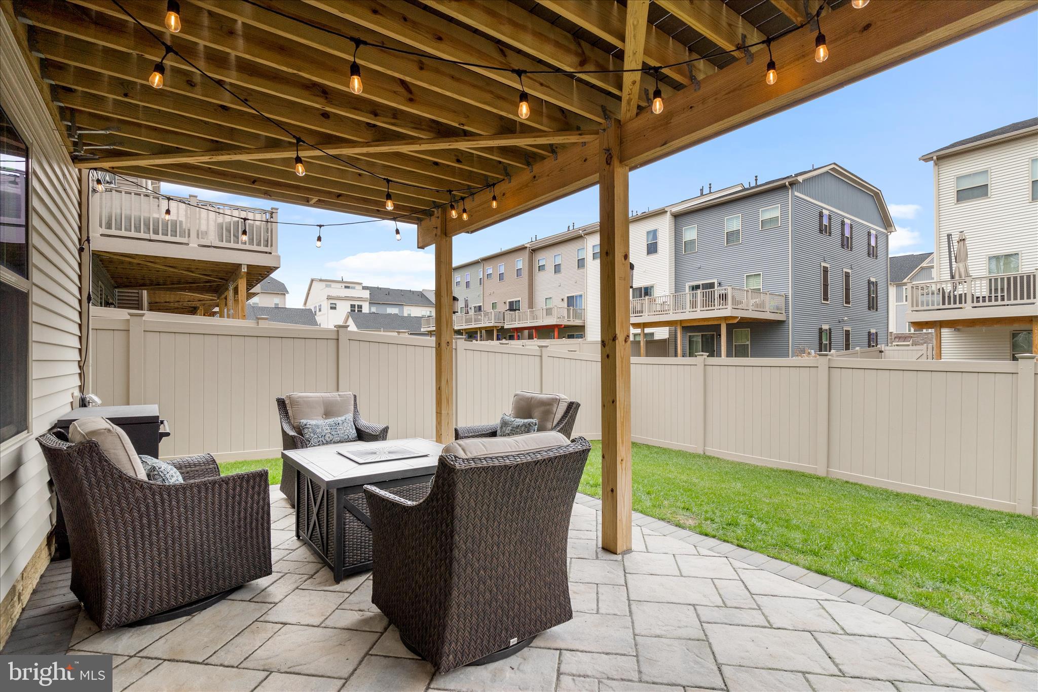 5924 PECKING STONE STREET