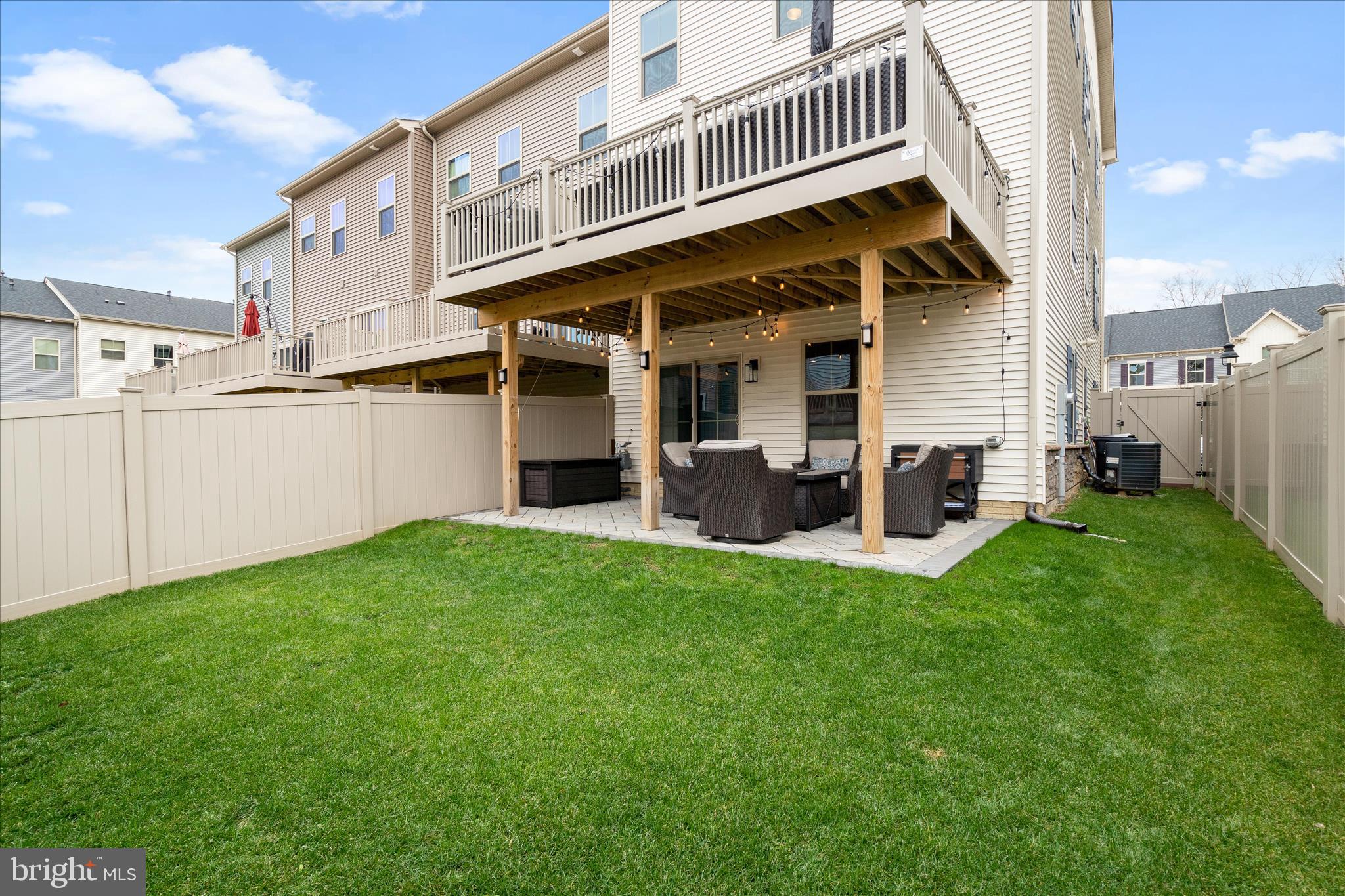 5924 PECKING STONE STREET