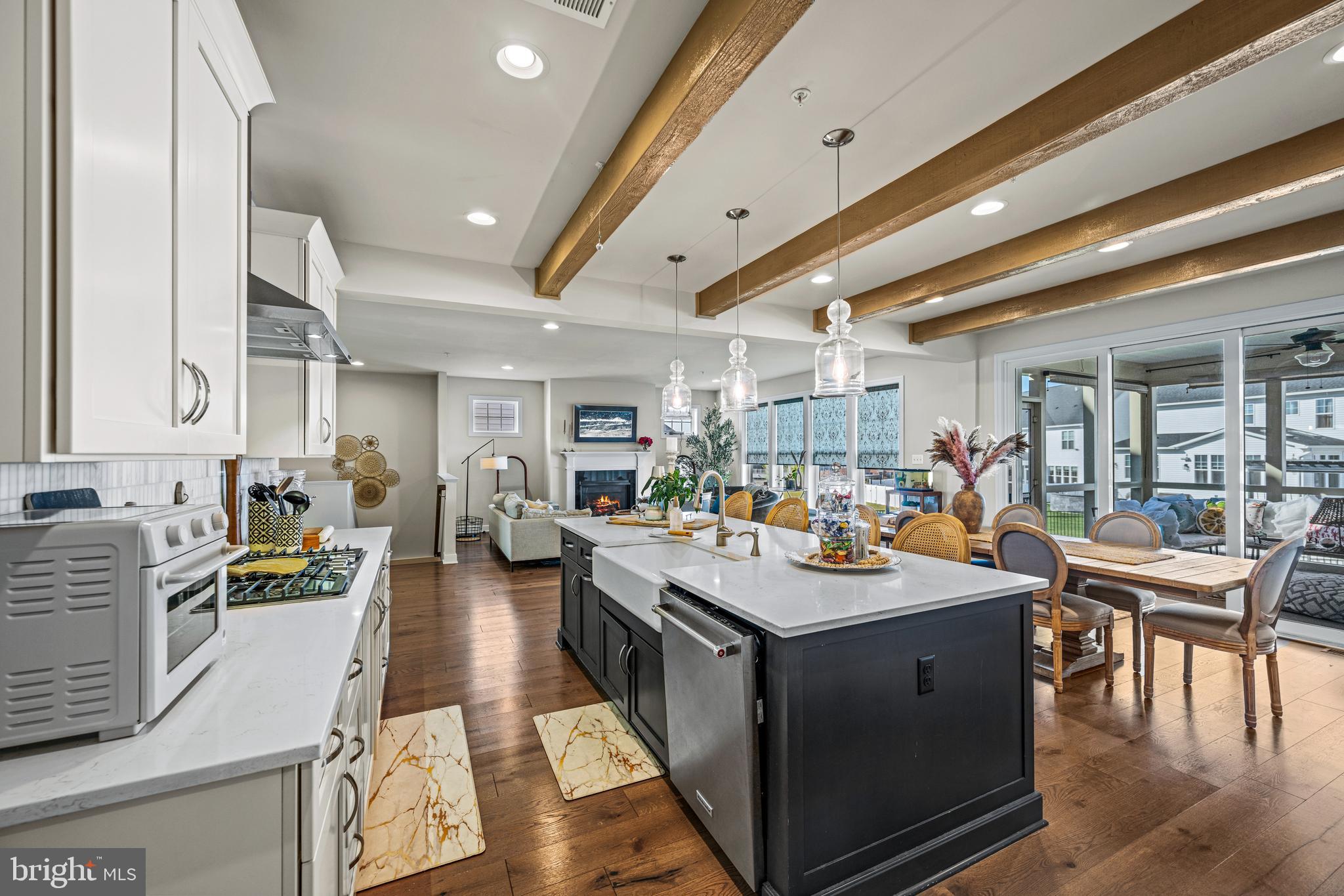 11058 EMERALD CROWN DRIVE