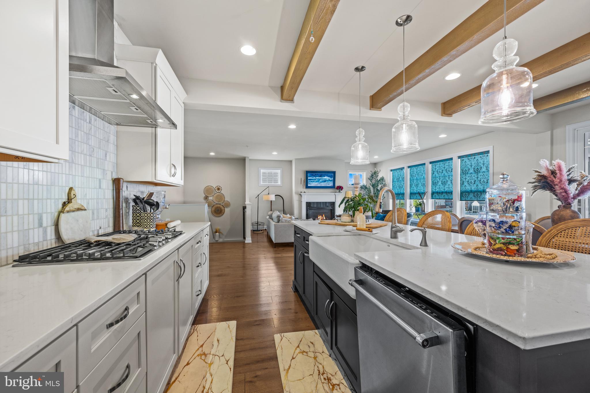 11058 EMERALD CROWN DRIVE