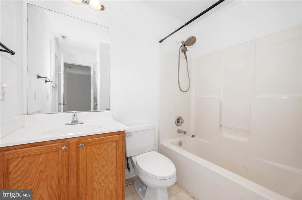 8960 ALBAUGH ROAD UPPER UNIT