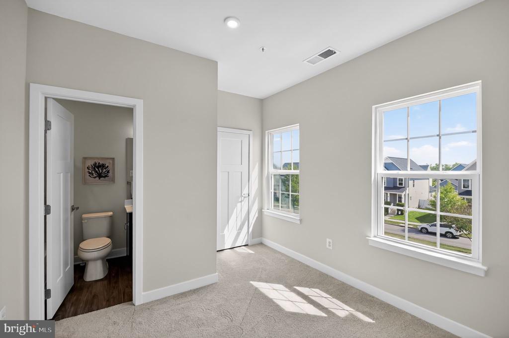 6638 BALLENGER RUN BOULEVARD