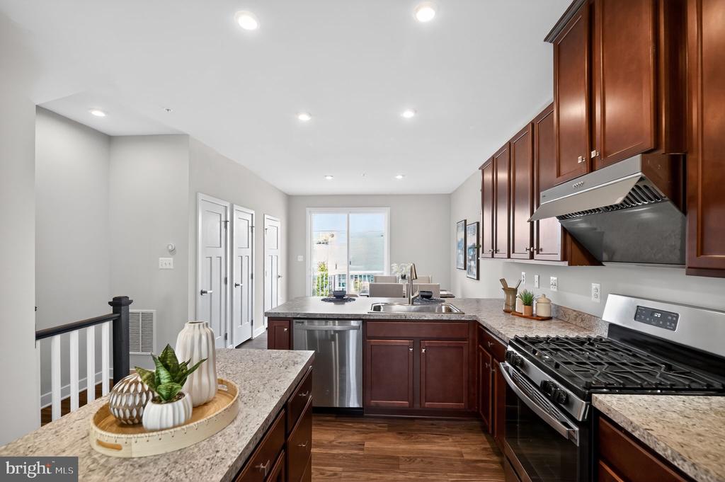 6638 BALLENGER RUN BOULEVARD