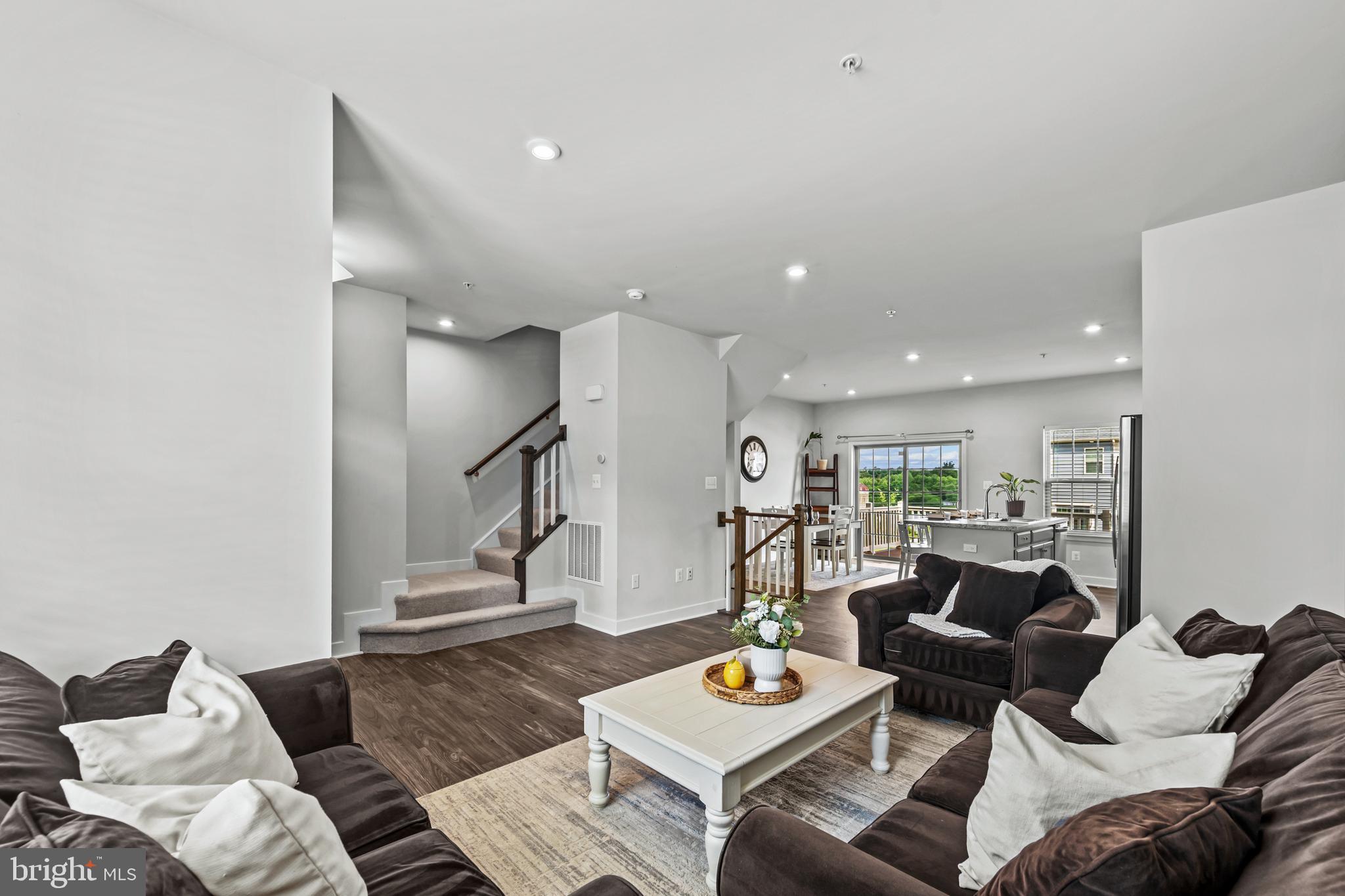 10702 LAMOKA LANE