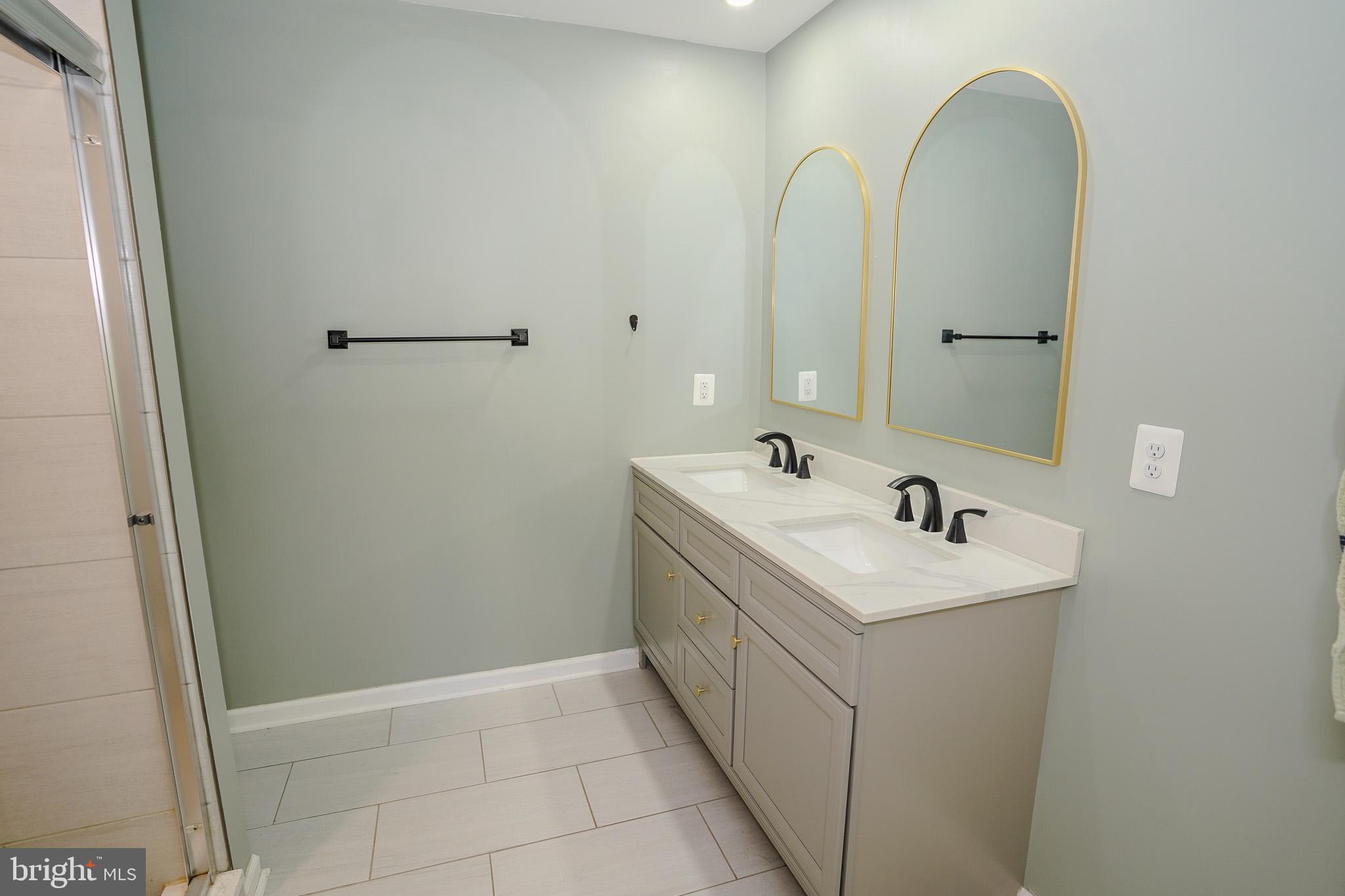 2816 BALLENGER CREEK PIKE