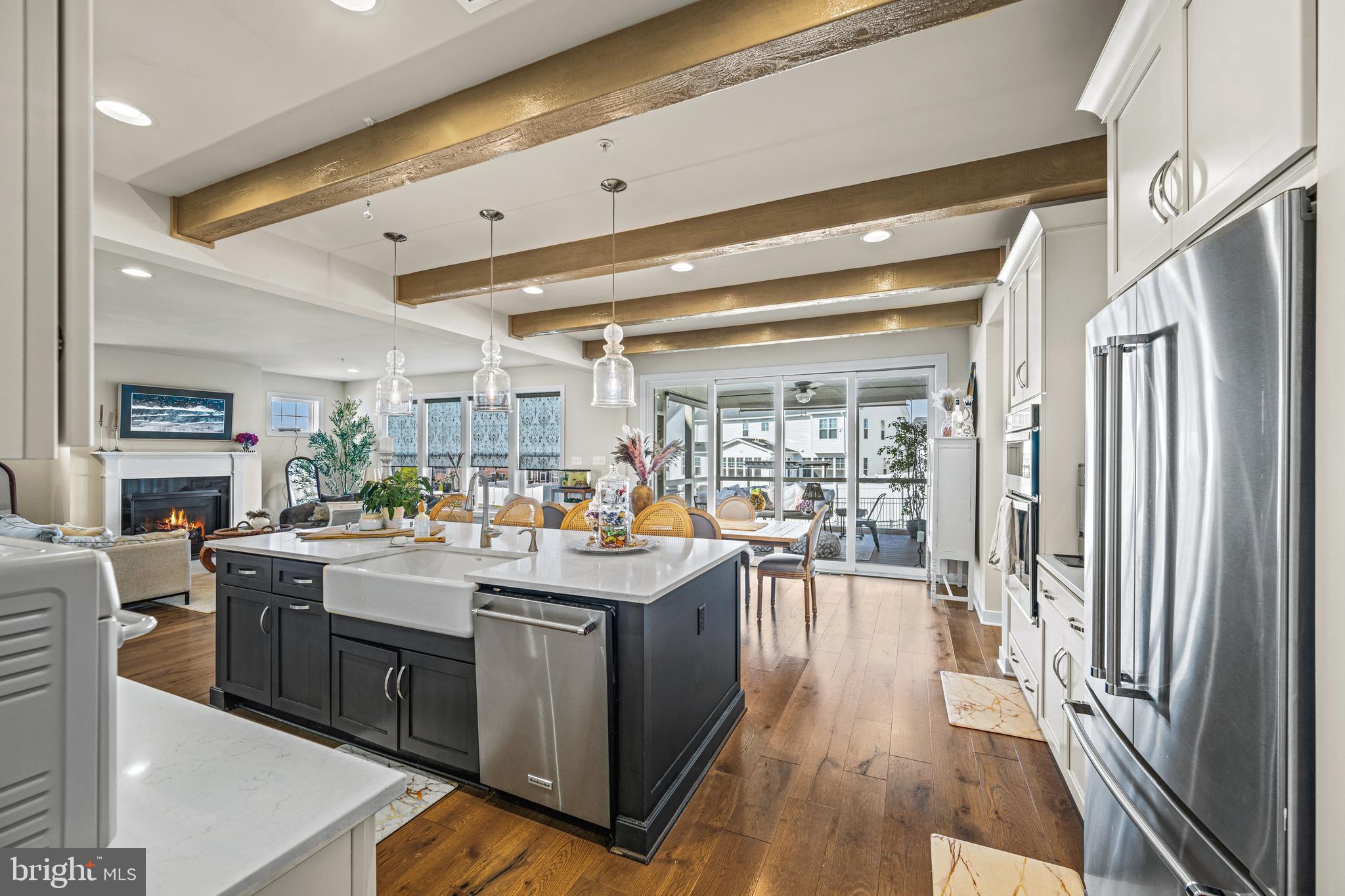 11058 EMERALD CROWN DRIVE