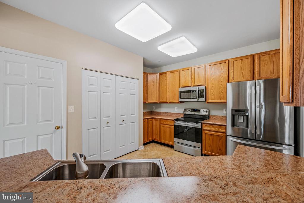 6220 GLEN VALLEY TERRACE 3G