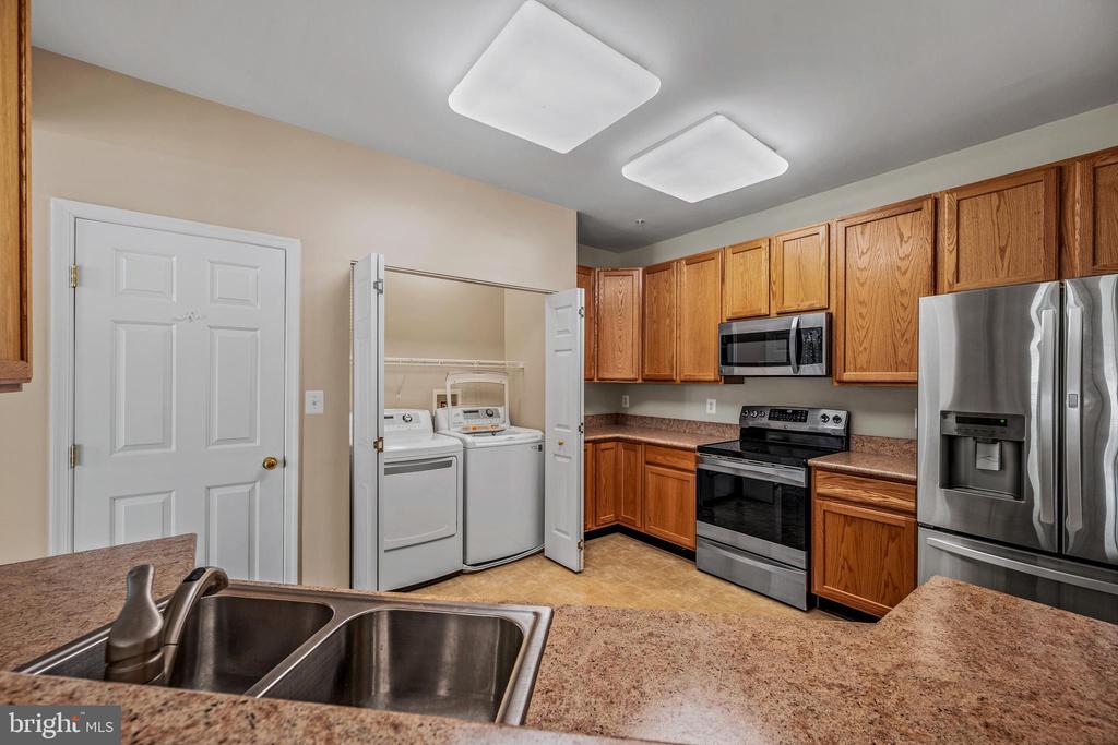 6220 GLEN VALLEY TERRACE 3G