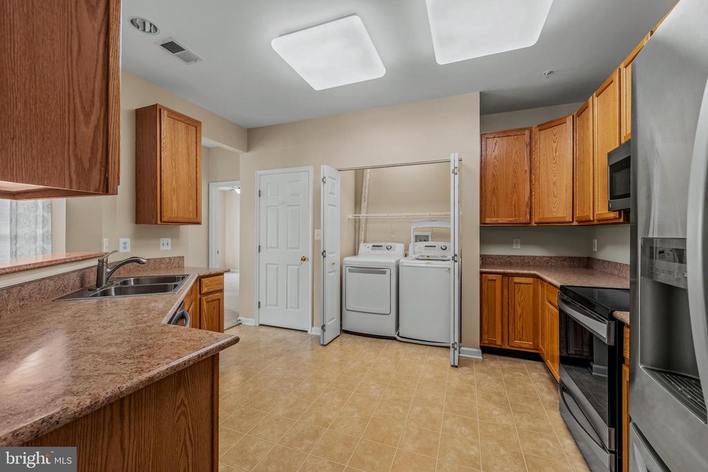 6220 GLEN VALLEY TERRACE 3G