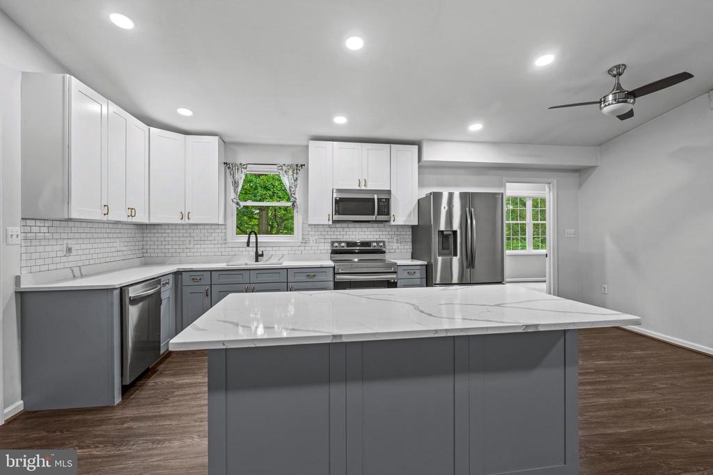 2816 BALLENGER CREEK PIKE