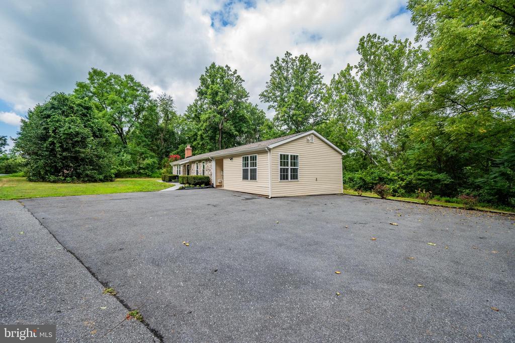 2816 BALLENGER CREEK PIKE