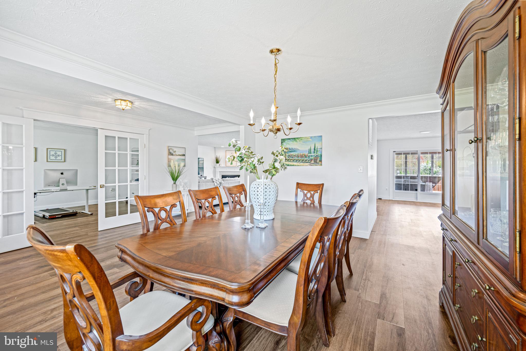 207 Holstein Ct