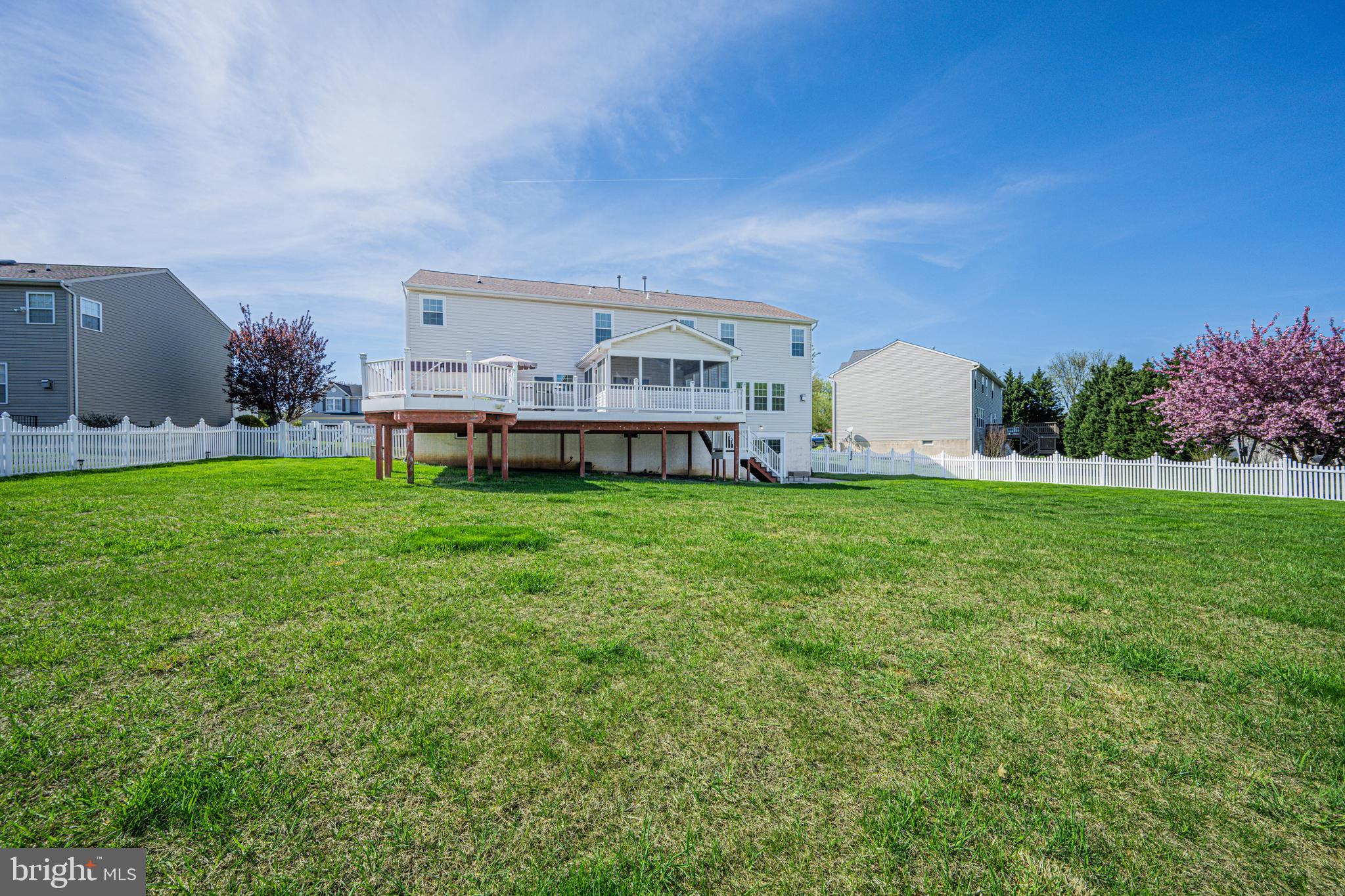 207 Holstein Ct