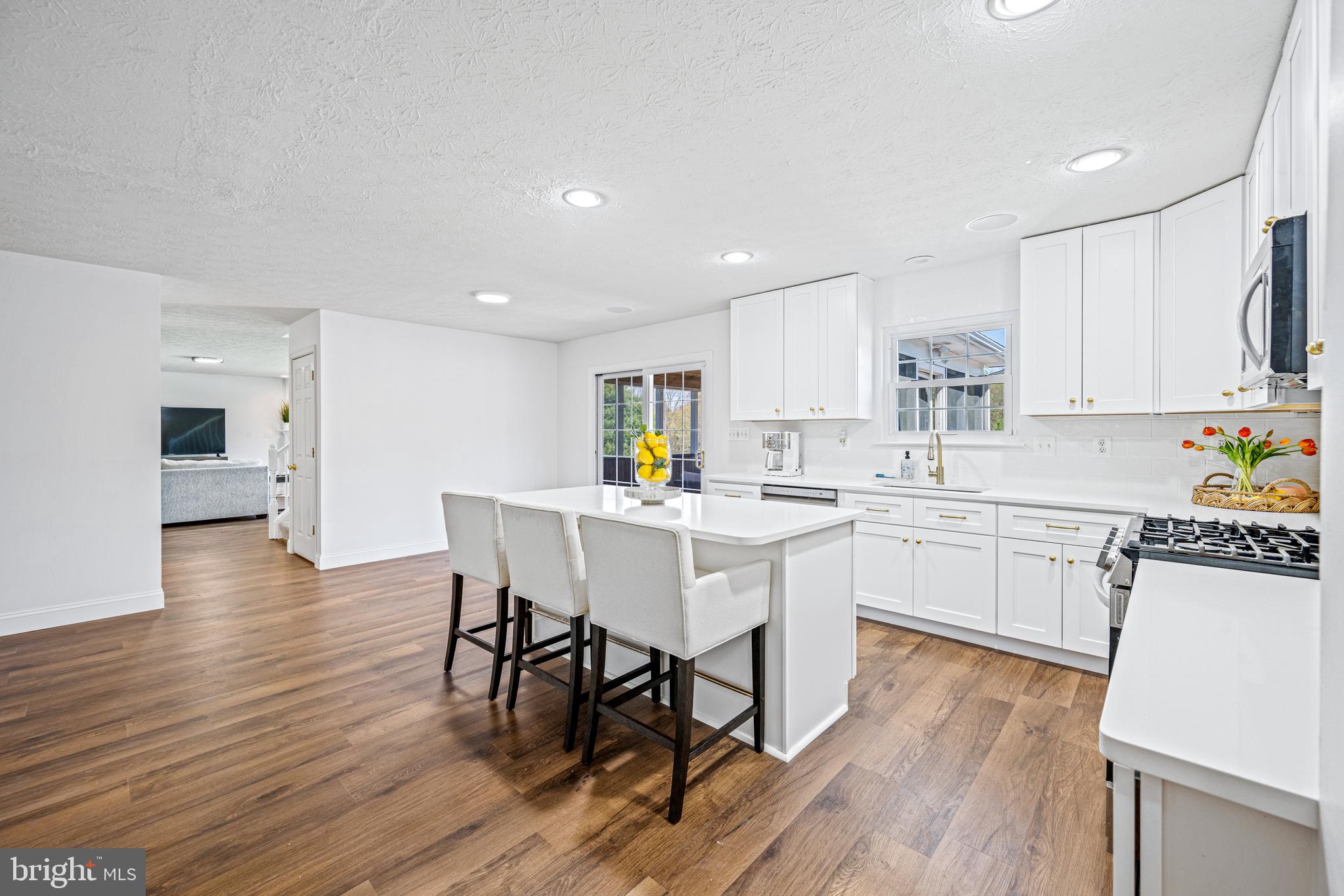 207 Holstein Ct